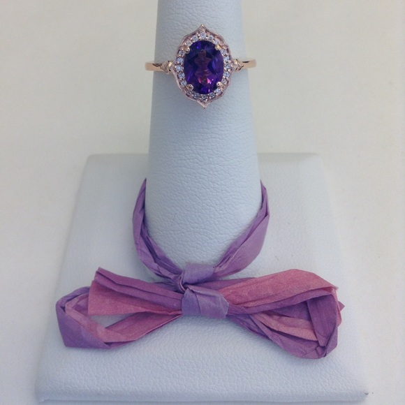 14kt Solid Rose Gold Ring - Picture 1 of 4